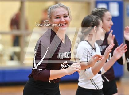 Thumbnail 1 in Fairfield vs. Troy (UIL 3A Bi-District) photogallery.