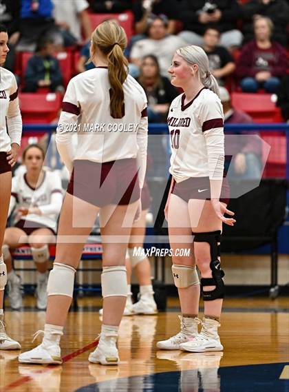 Thumbnail 3 in Fairfield vs. Troy (UIL 3A Bi-District) photogallery.