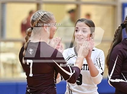 Thumbnail 3 in Fairfield vs. Troy (UIL 3A Bi-District) photogallery.