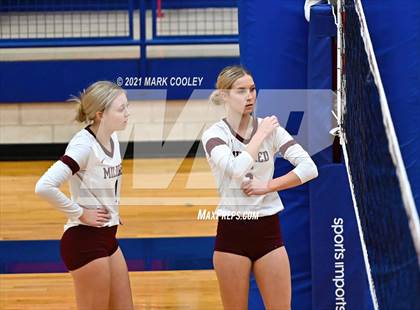 Thumbnail 1 in Fairfield vs. Troy (UIL 3A Bi-District) photogallery.