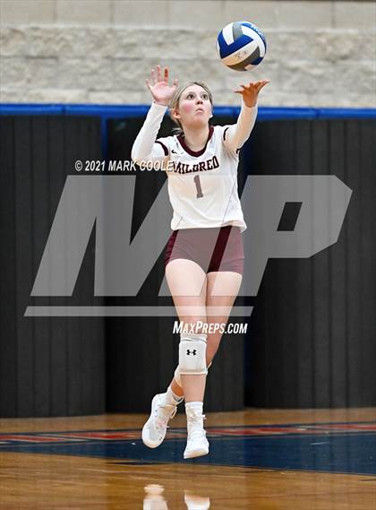 Thumbnail 3 in Fairfield vs. Troy (UIL 3A Bi-District) photogallery.