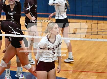 Thumbnail 3 in Fairfield vs. Troy (UIL 3A Bi-District) photogallery.