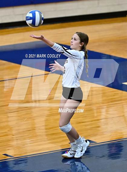 Thumbnail 3 in Fairfield vs. Troy (UIL 3A Bi-District) photogallery.