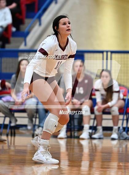 Thumbnail 1 in Fairfield vs. Troy (UIL 3A Bi-District) photogallery.