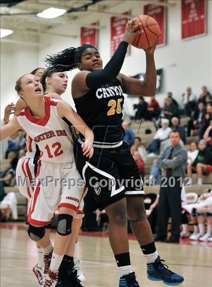 Thumbnail 1 in Canyon vs. Mater Dei (Matson Classic) photogallery.