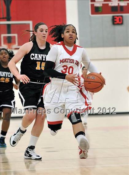 Thumbnail 1 in Canyon vs. Mater Dei (Matson Classic) photogallery.