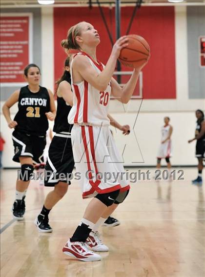 Thumbnail 3 in Canyon vs. Mater Dei (Matson Classic) photogallery.