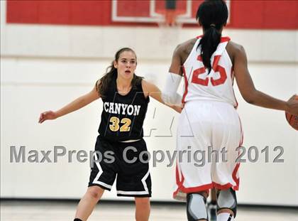Thumbnail 3 in Canyon vs. Mater Dei (Matson Classic) photogallery.