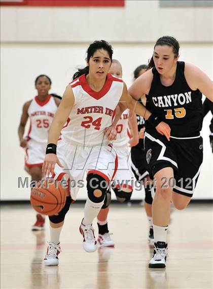 Thumbnail 1 in Canyon vs. Mater Dei (Matson Classic) photogallery.