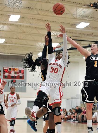 Thumbnail 3 in Canyon vs. Mater Dei (Matson Classic) photogallery.
