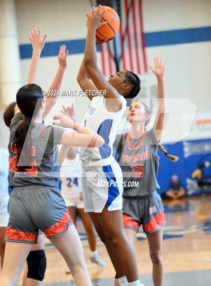 Thumbnail 3 in Apopka vs Mount Dora (14th Annual Earl Graham Metro vs Florida Challenge) photogallery.