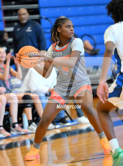 Thumbnail 3 in Apopka vs Mount Dora (14th Annual Earl Graham Metro vs Florida Challenge) photogallery.