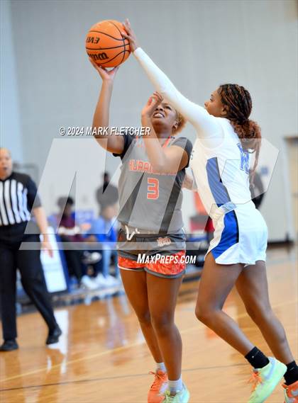 Thumbnail 3 in Apopka vs Mount Dora (14th Annual Earl Graham Metro vs Florida Challenge) photogallery.
