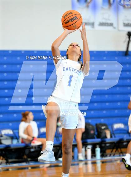 Thumbnail 3 in Apopka vs Mount Dora (14th Annual Earl Graham Metro vs Florida Challenge) photogallery.