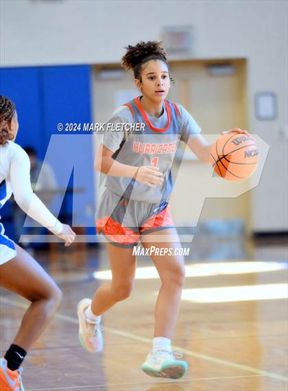 Thumbnail 2 in Apopka vs Mount Dora (14th Annual Earl Graham Metro vs Florida Challenge) photogallery.