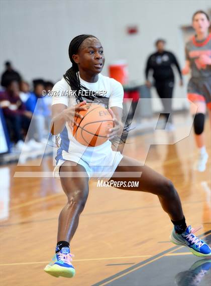 Thumbnail 3 in Apopka vs Mount Dora (14th Annual Earl Graham Metro vs Florida Challenge) photogallery.