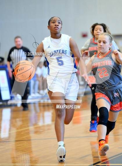 Thumbnail 3 in Apopka vs Mount Dora (14th Annual Earl Graham Metro vs Florida Challenge) photogallery.