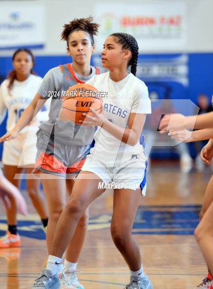 Thumbnail 2 in Apopka vs Mount Dora (14th Annual Earl Graham Metro vs Florida Challenge) photogallery.