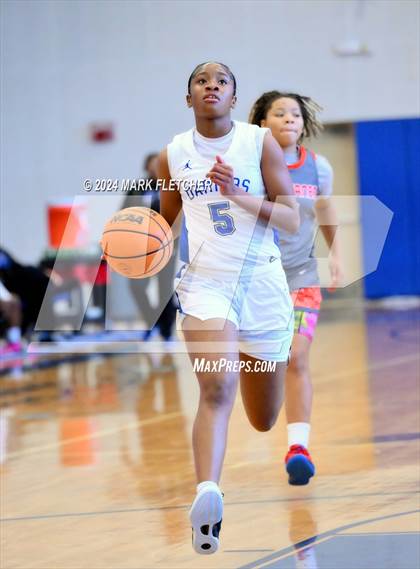 Thumbnail 2 in Apopka vs Mount Dora (14th Annual Earl Graham Metro vs Florida Challenge) photogallery.