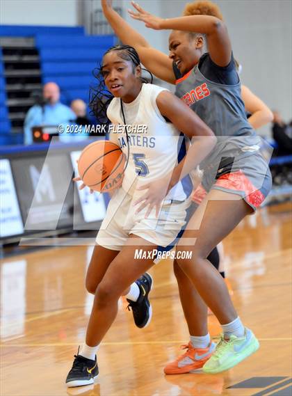 Thumbnail 3 in Apopka vs Mount Dora (14th Annual Earl Graham Metro vs Florida Challenge) photogallery.