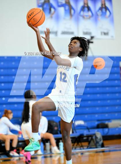 Thumbnail 1 in Apopka vs Mount Dora (14th Annual Earl Graham Metro vs Florida Challenge) photogallery.
