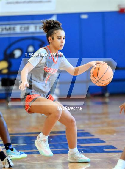 Thumbnail 1 in Apopka vs Mount Dora (14th Annual Earl Graham Metro vs Florida Challenge) photogallery.