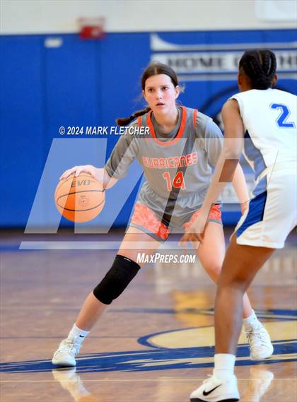 Thumbnail 1 in Apopka vs Mount Dora (14th Annual Earl Graham Metro vs Florida Challenge) photogallery.
