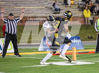 Thumbnail 3 in Worth County/Northeast Nodaway vs. Drexel/Miami - MSHSAA Show-Me Bowl photogallery.