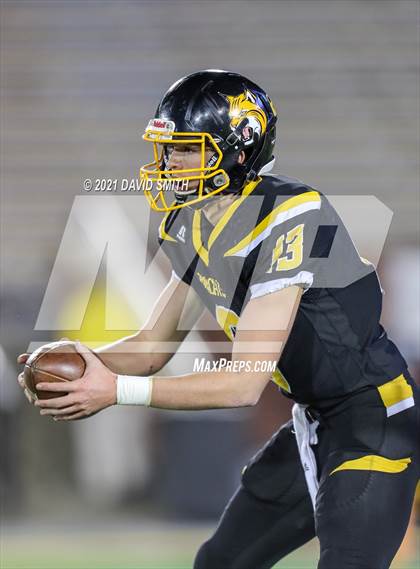 Thumbnail 3 in Worth County/Northeast Nodaway vs. Drexel/Miami - MSHSAA Show-Me Bowl photogallery.
