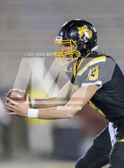Thumbnail 2 in Worth County/Northeast Nodaway vs. Drexel/Miami - MSHSAA Show-Me Bowl photogallery.