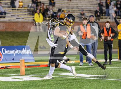 Thumbnail 2 in Worth County/Northeast Nodaway vs. Drexel/Miami - MSHSAA Show-Me Bowl photogallery.