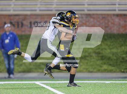 Thumbnail 2 in Worth County/Northeast Nodaway vs. Drexel/Miami - MSHSAA Show-Me Bowl photogallery.