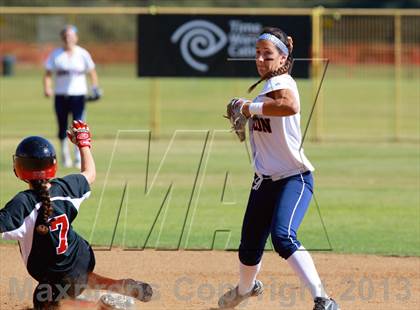 Thumbnail 2 in Horizon vs. Santa Fe Christian (CIF SDS D5 Final) photogallery.