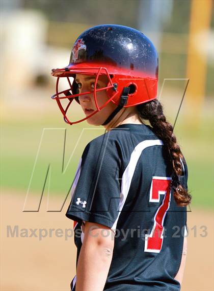 Thumbnail 1 in Horizon vs. Santa Fe Christian (CIF SDS D5 Final) photogallery.