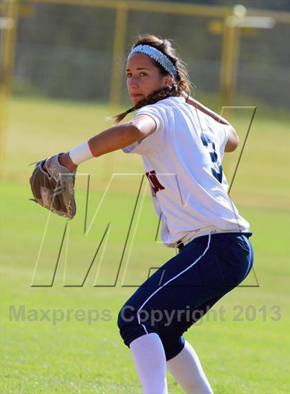 Thumbnail 3 in Horizon vs. Santa Fe Christian (CIF SDS D5 Final) photogallery.