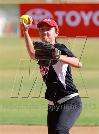 Thumbnail 2 in Horizon vs. Santa Fe Christian (CIF SDS D5 Final) photogallery.