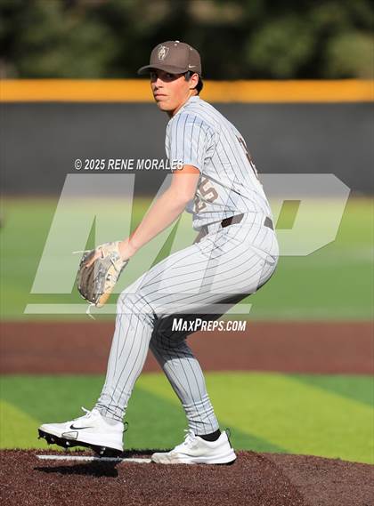 Thumbnail 1 in Chaminade vs St Francis photogallery.