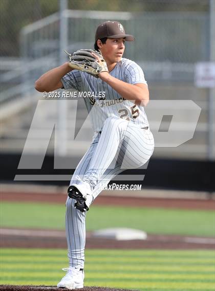 Thumbnail 1 in Chaminade vs St Francis photogallery.