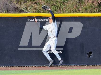 Thumbnail 1 in Chaminade vs St Francis photogallery.