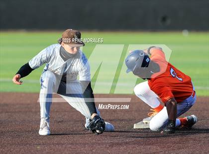 Thumbnail 3 in Chaminade vs St Francis photogallery.