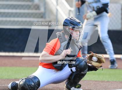 Thumbnail 3 in Chaminade vs St Francis photogallery.
