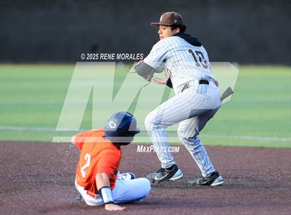 Thumbnail 2 in Chaminade vs St Francis photogallery.