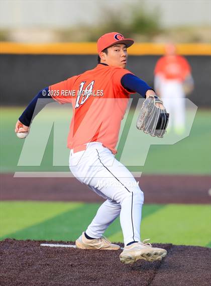 Thumbnail 2 in Chaminade vs St Francis photogallery.