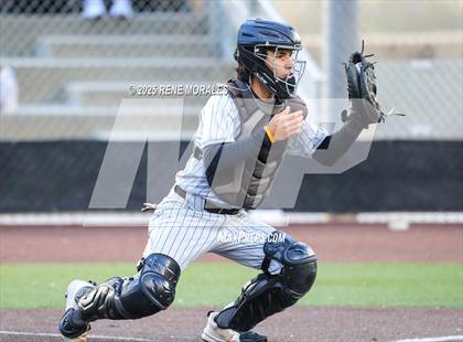 Thumbnail 1 in Chaminade vs St Francis photogallery.