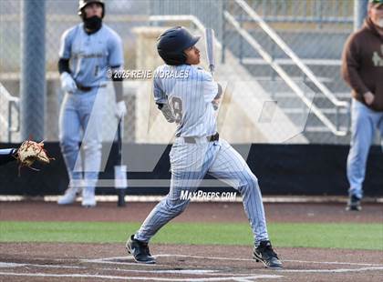 Thumbnail 2 in Chaminade vs St Francis photogallery.
