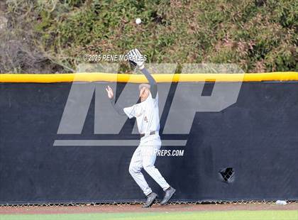 Thumbnail 3 in Chaminade vs St Francis photogallery.