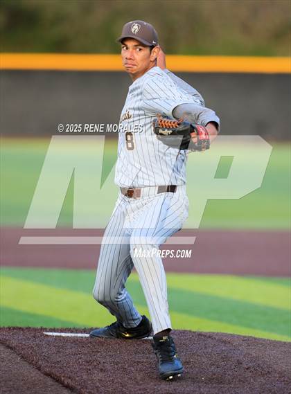 Thumbnail 1 in Chaminade vs St Francis photogallery.