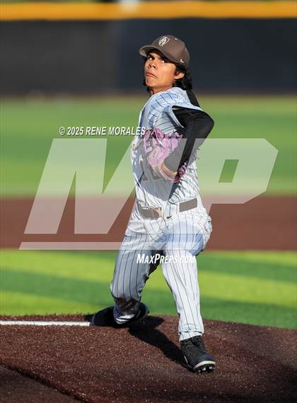 Thumbnail 3 in Chaminade vs St Francis photogallery.