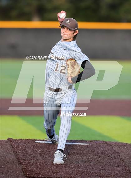 Thumbnail 2 in Chaminade vs St Francis photogallery.
