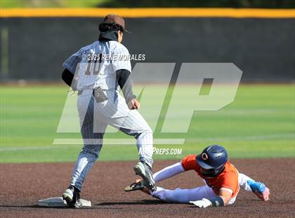Thumbnail 2 in Chaminade vs St Francis photogallery.
